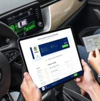  Češi už chtějí ojetá auta na benzín, Slováci stále preferují naftu 